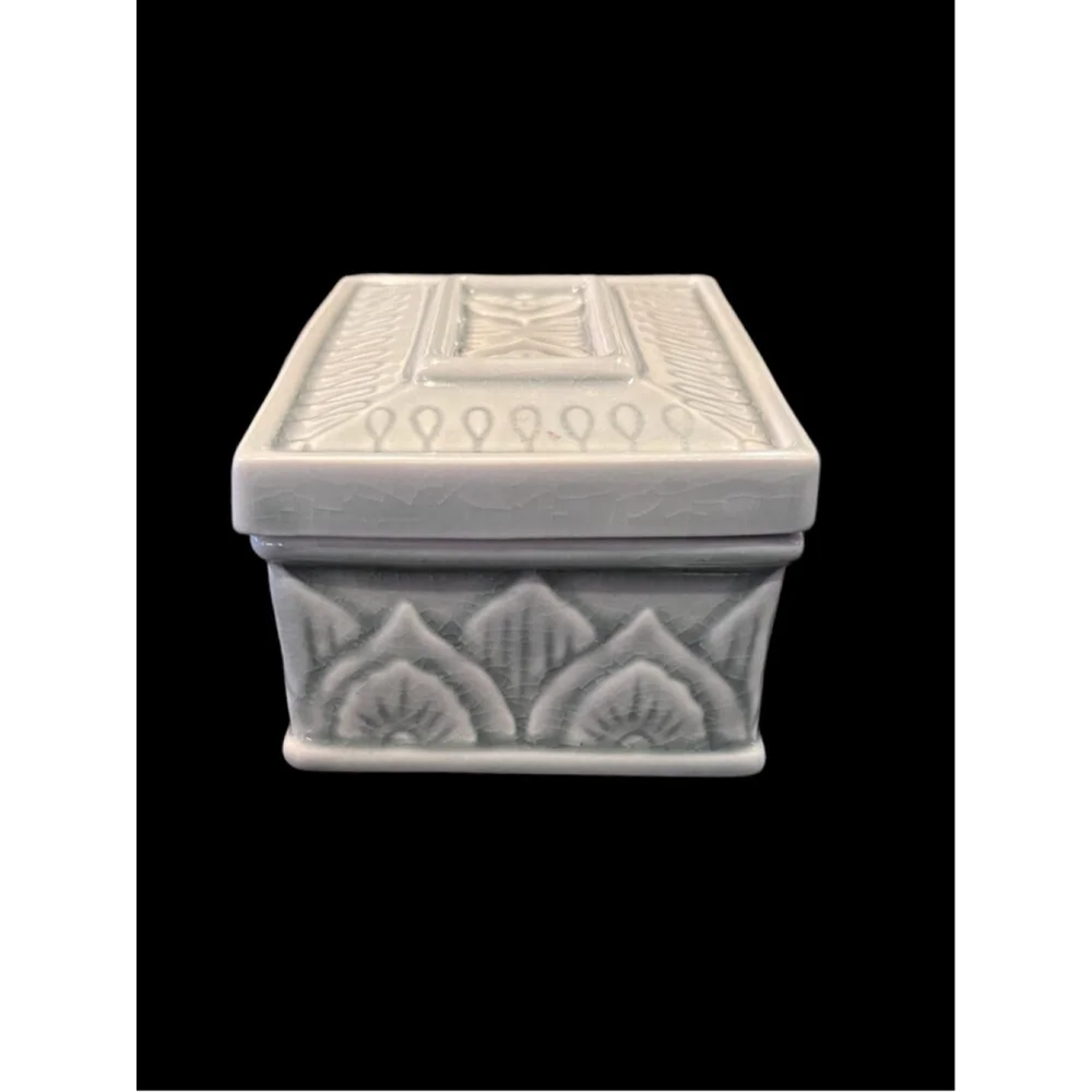Vintage Lotus Flower Ceramic Gray Green Treasure Box Memory Box Jewelry Box - Picture 5 of 10